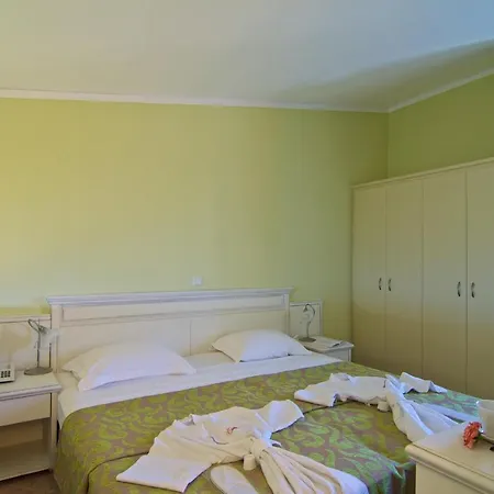 Sweety Club Solimar Emerald 4*