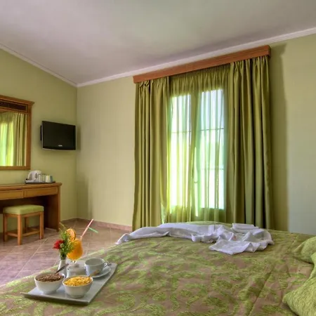 Sweety Club Solimar Emerald 4* 레팀노